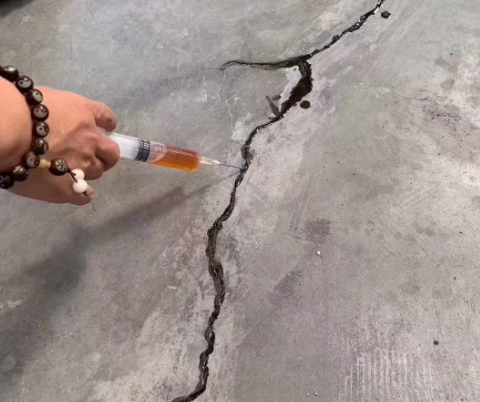 长征镇混凝土裂缝修补技术详解​