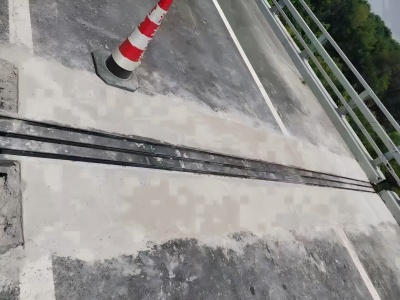 长征镇伸缩缝更换后浇筑材料快速结构修补料速砼的产品特点及施工流程​